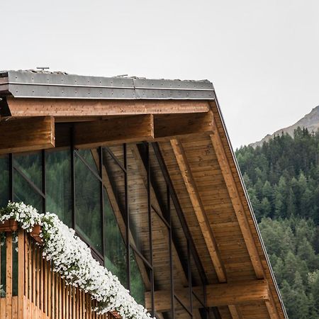 Grand Hotel Courmayeur Mont Blanc, By R Collection Hotels Dış mekan fotoğraf