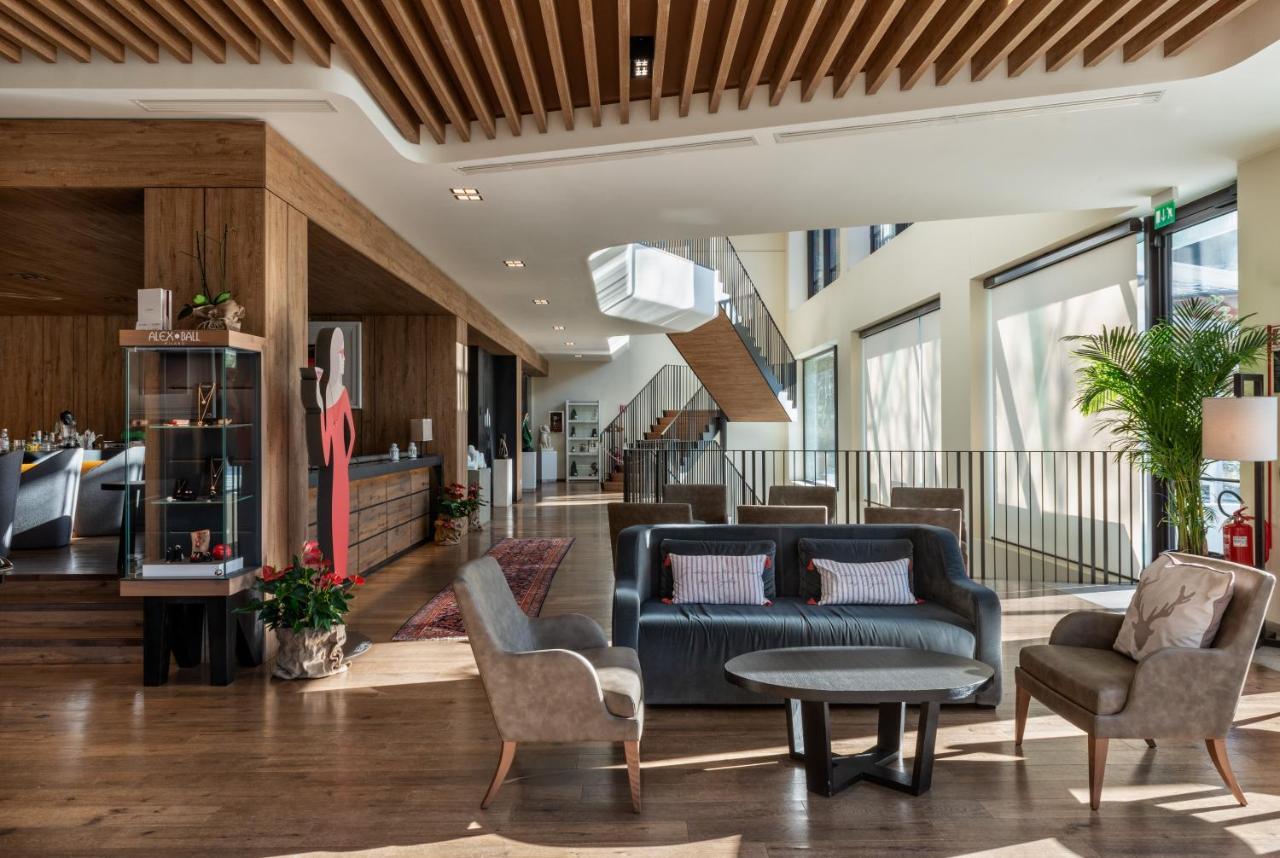 Grand Hotel Courmayeur Mont Blanc, By R Collection Hotels Dış mekan fotoğraf