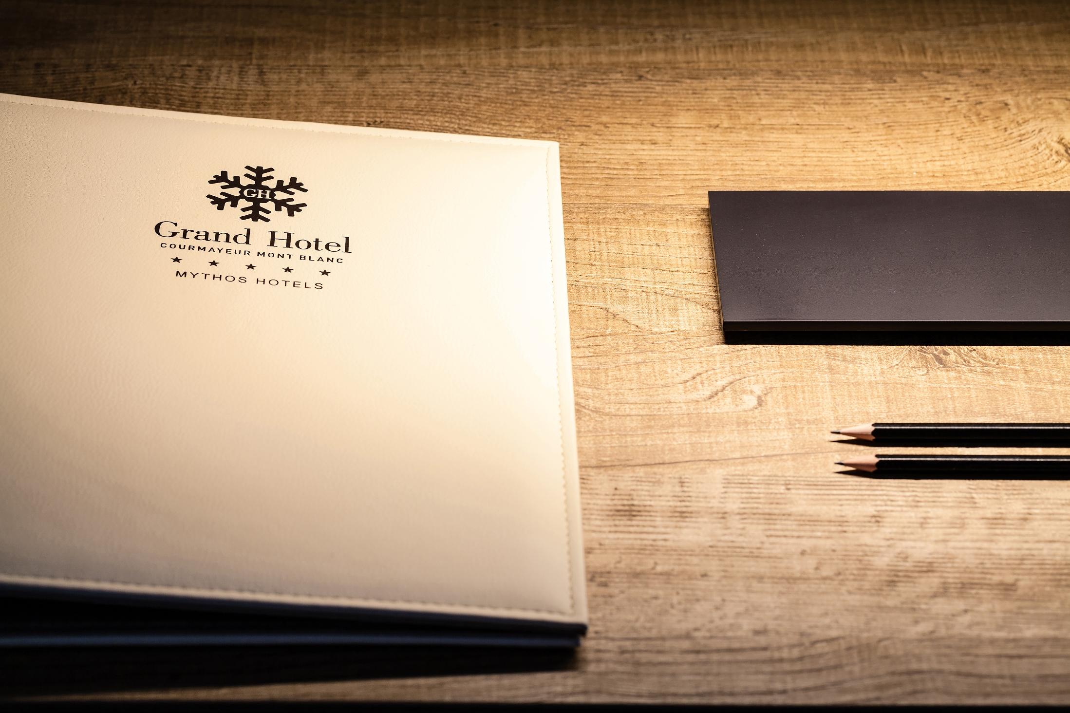 Grand Hotel Courmayeur Mont Blanc, By R Collection Hotels Dış mekan fotoğraf