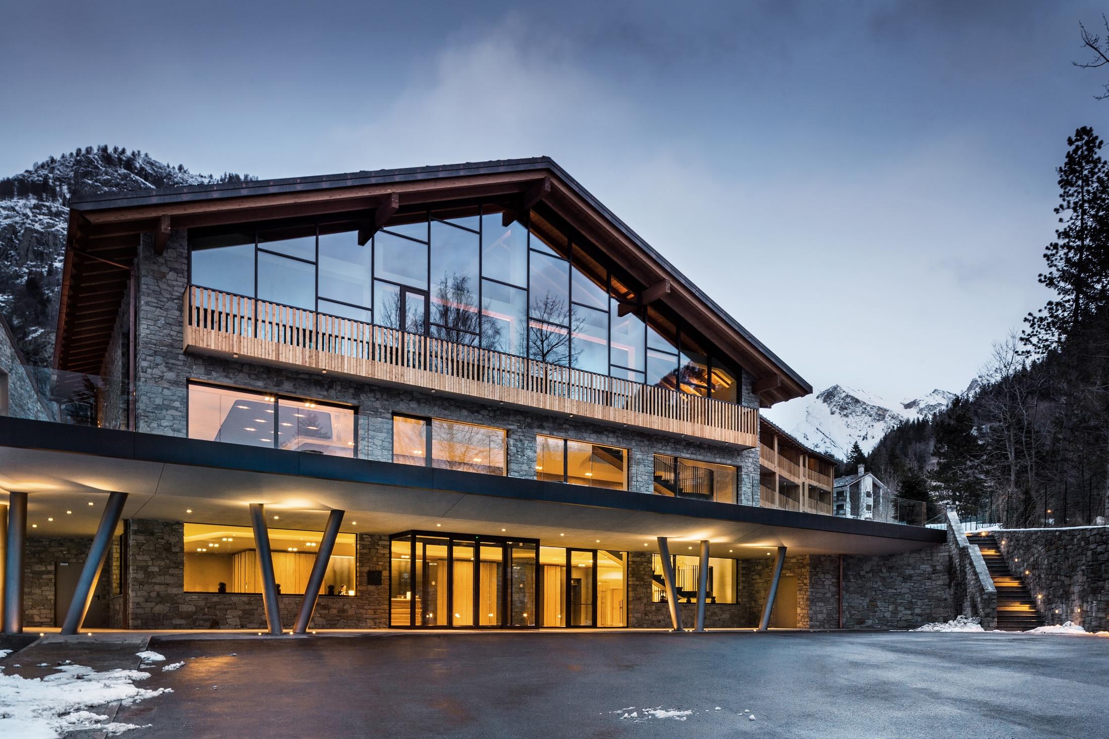 Grand Hotel Courmayeur Mont Blanc, By R Collection Hotels Dış mekan fotoğraf