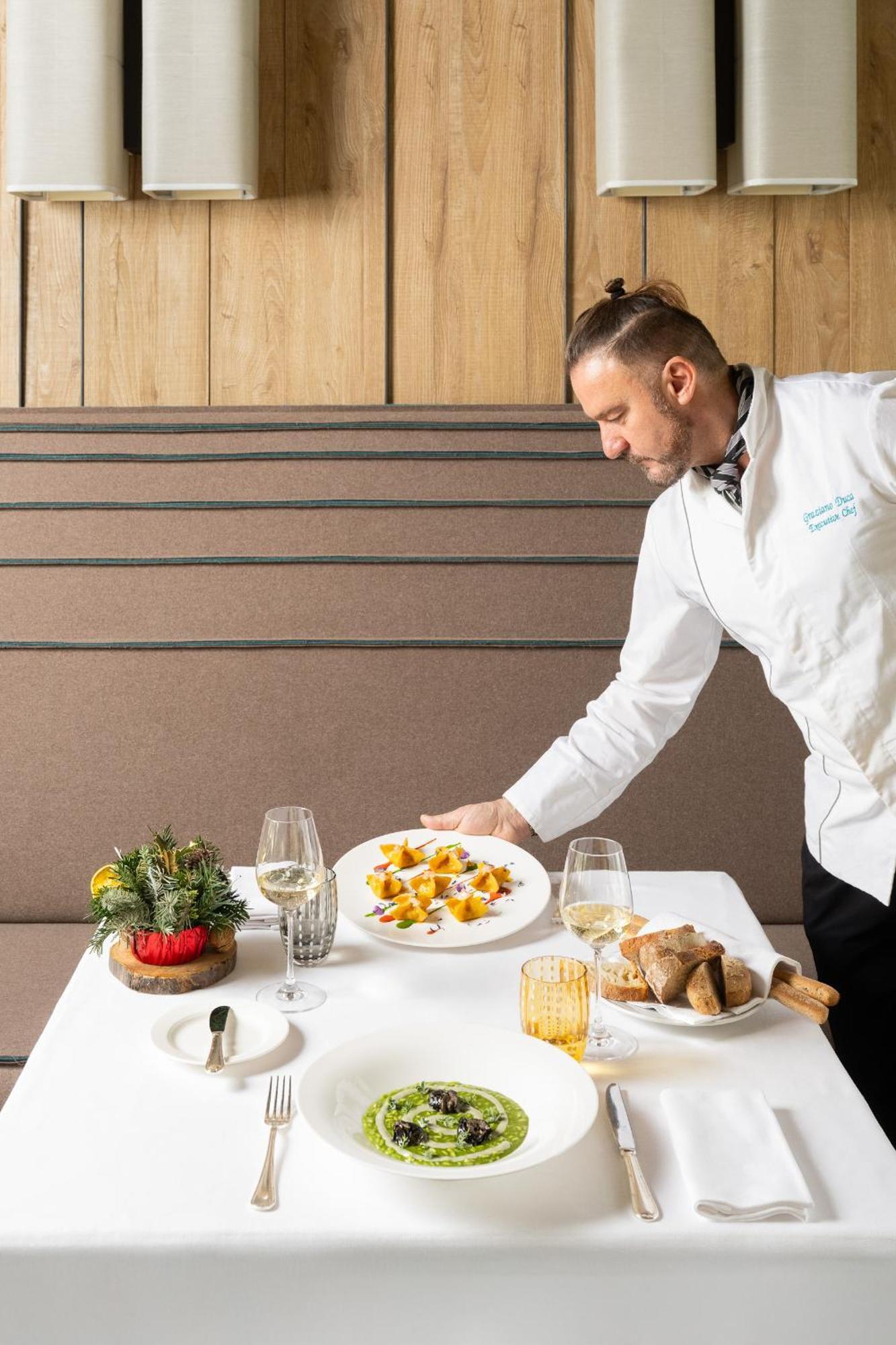 Grand Hotel Courmayeur Mont Blanc, By R Collection Hotels Dış mekan fotoğraf
