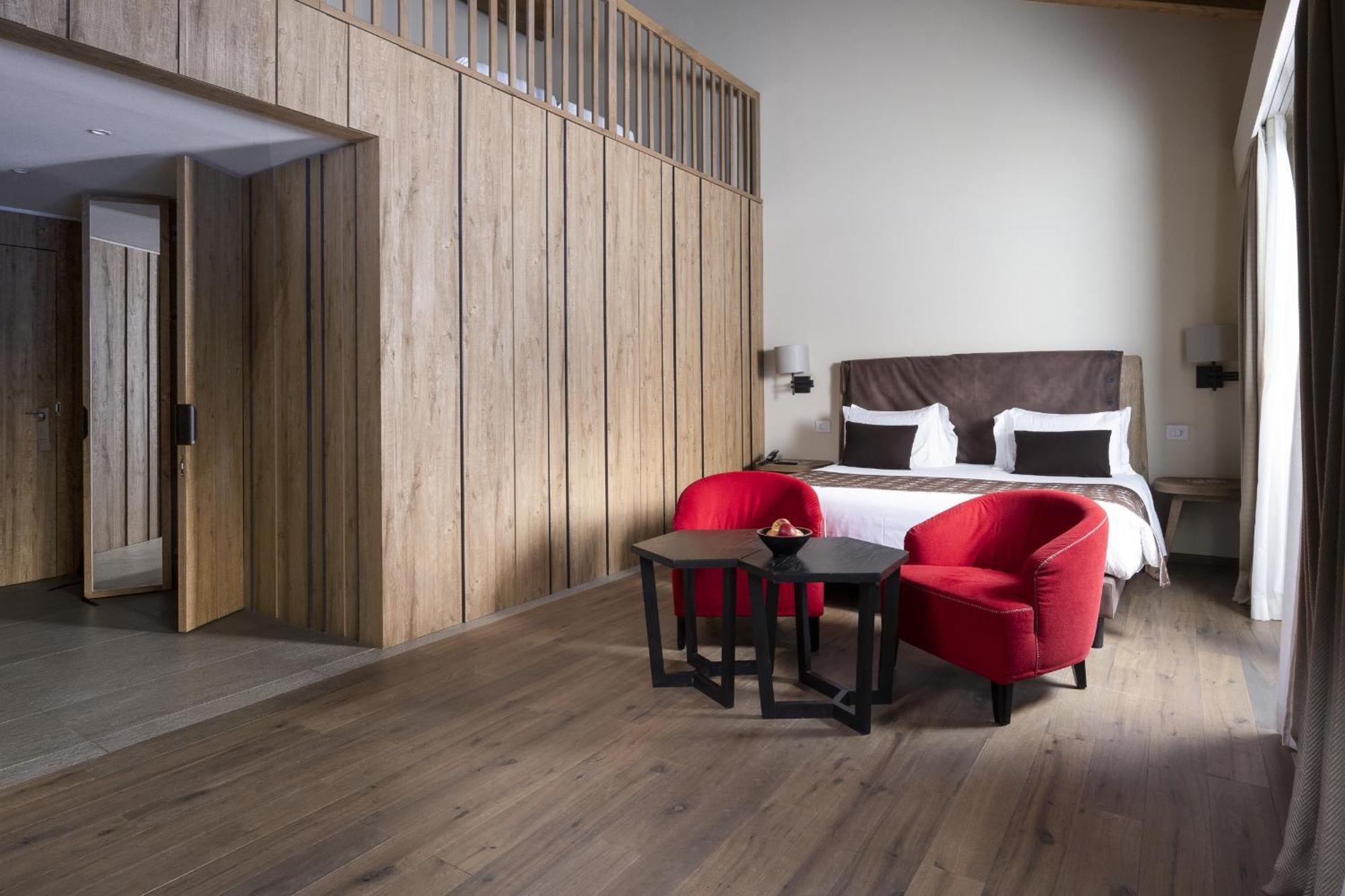 Grand Hotel Courmayeur Mont Blanc, By R Collection Hotels Oda fotoğraf