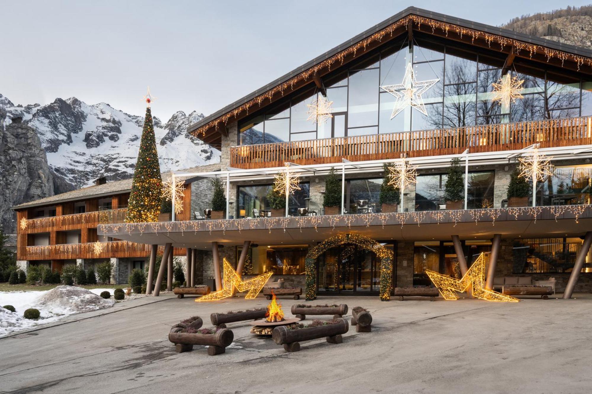 Grand Hotel Courmayeur Mont Blanc, By R Collection Hotels Dış mekan fotoğraf