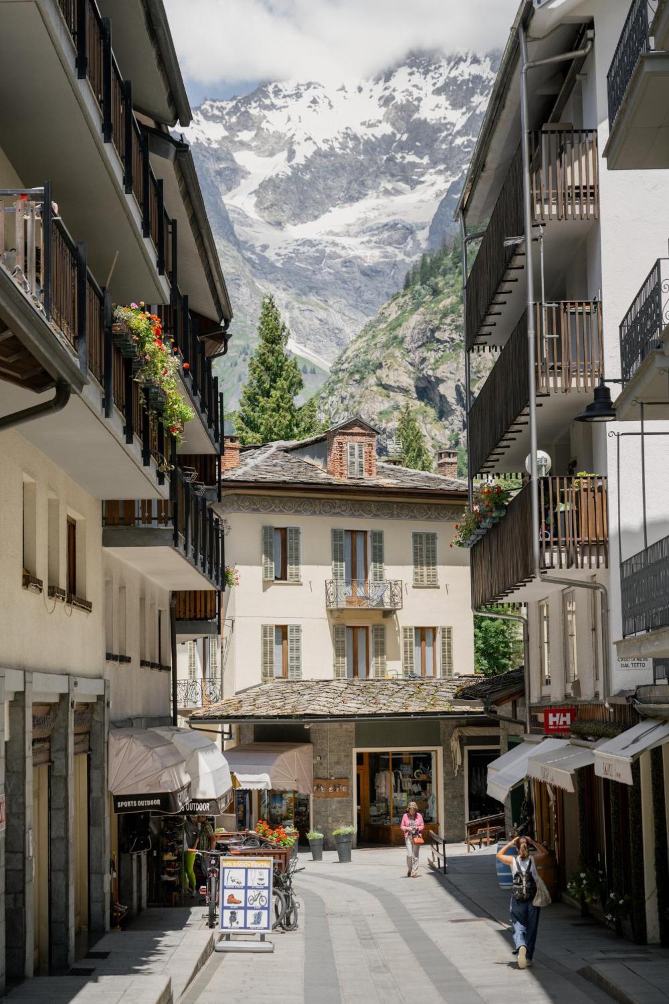 Grand Hotel Courmayeur Mont Blanc, By R Collection Hotels Dış mekan fotoğraf